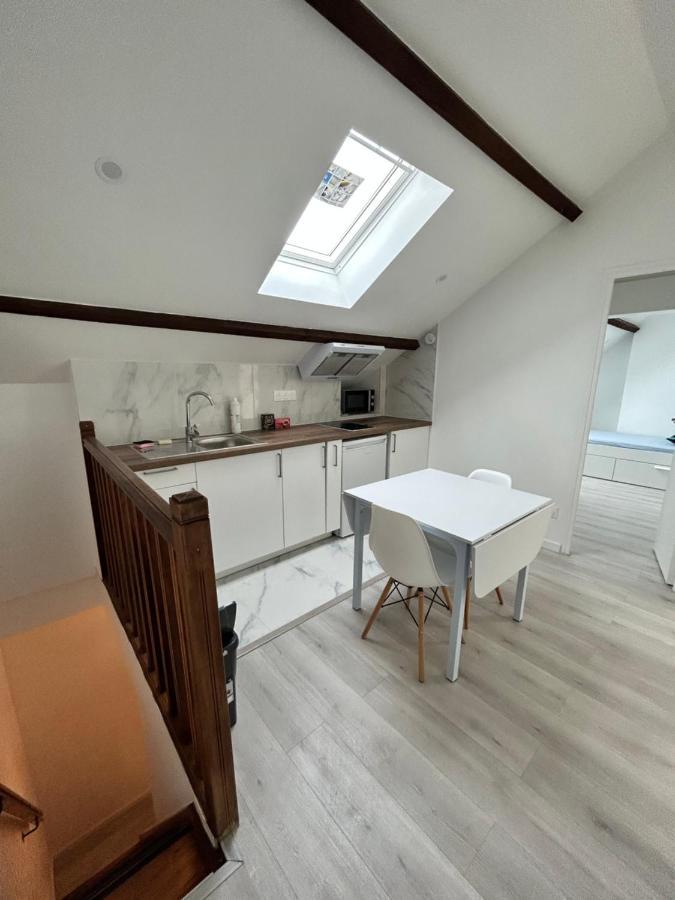 F3 Au Grenier D'Une Maison Massy  Extérieur photo