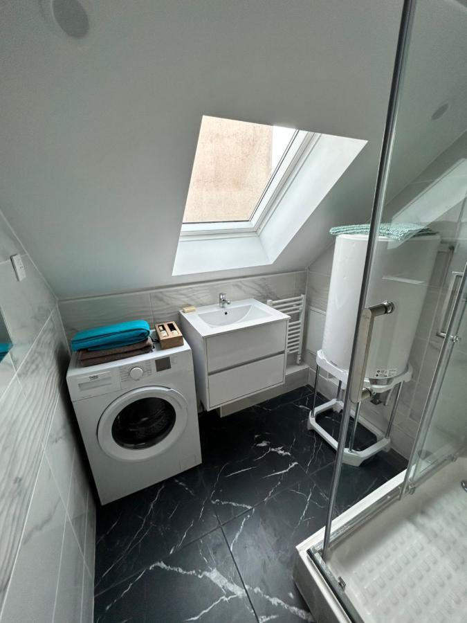 F3 Au Grenier D'Une Maison Massy  Extérieur photo